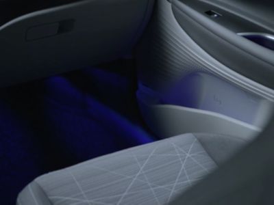 Iluminación de ambiente LED del nuevo Hyundai BAYON.