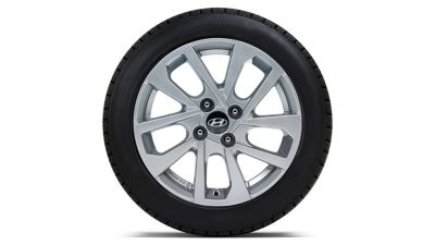 Llanta de aleación de diez radios de 15”, plata, 6.0Jx15, compatible con los neumáticos 185/65 R15. 