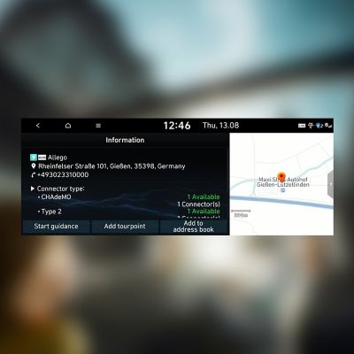 Immagine navigatore Hyundai con la ricerca di stazioni di ricarica 