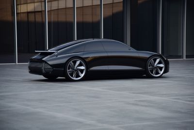 Vue latérale du concept-car électrique de Hyundai, le Prophecy.