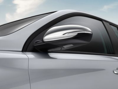 The Hyundai i30 Fastback door mirror caps in high-gloss stainless steel.