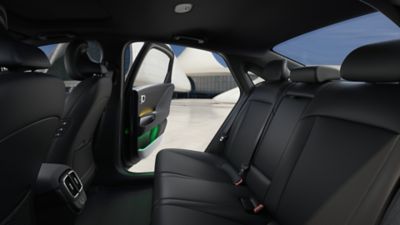 Het interieur van de zuiver elektrische Hyundai IONIQ 6