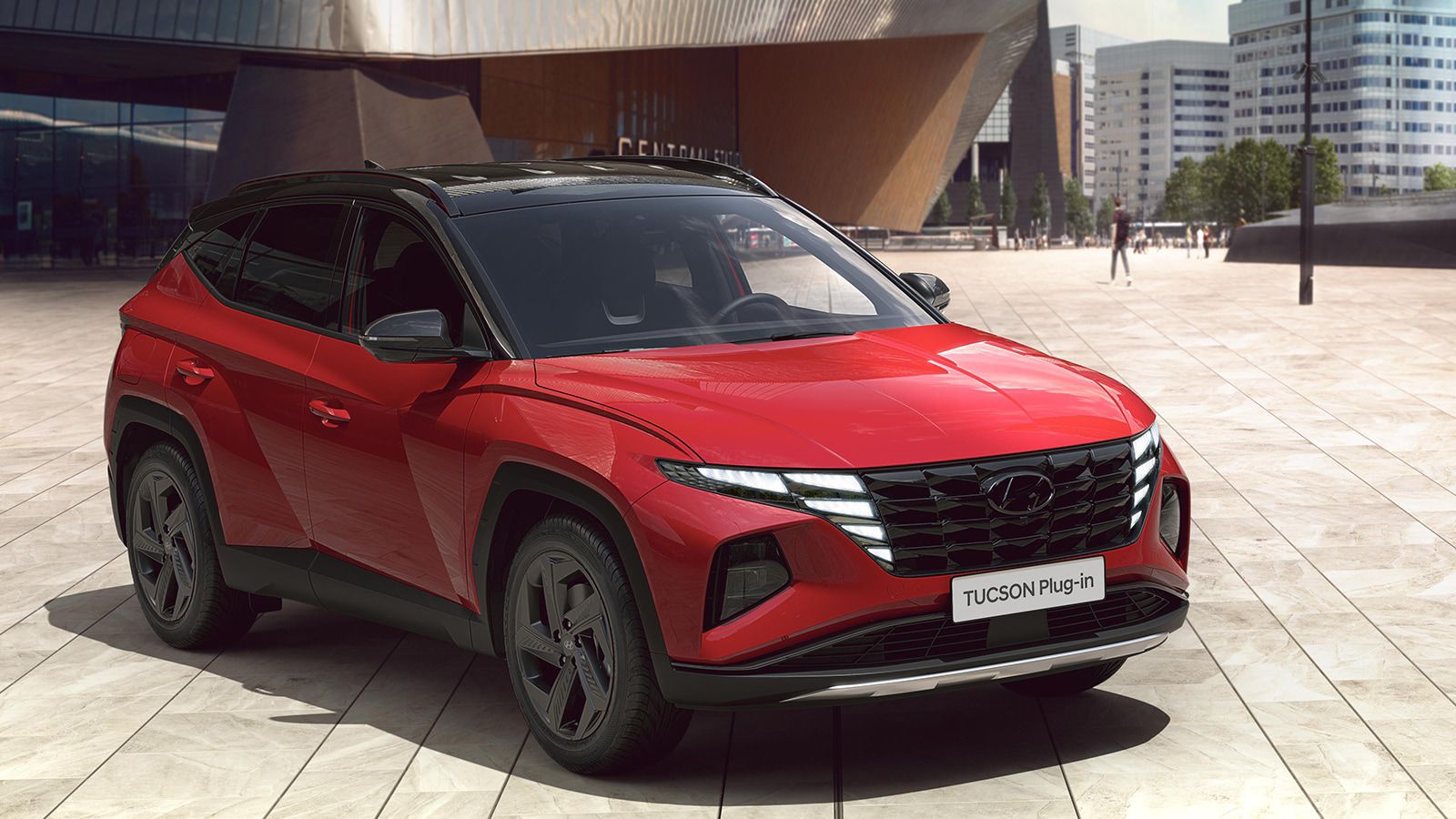 Hyundai TUCSON Plug-in Hybrid in Engine Red from the front