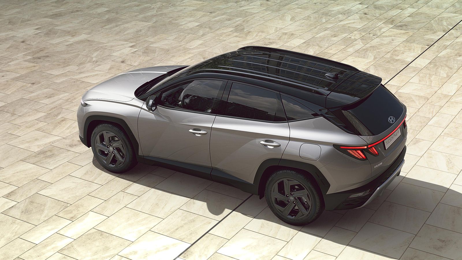 Hyundai TUCSON Plug-in Hybrid in Shimmering Silver Metallic top view