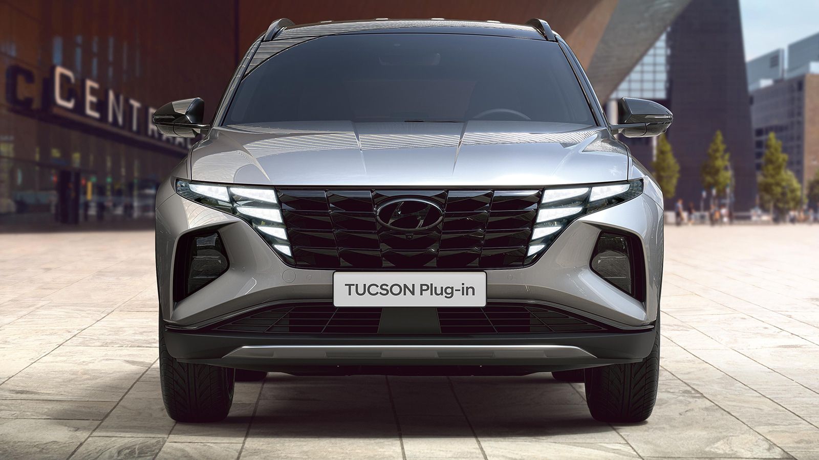 Hyundai TUCSON Plug-in Hybrid in Shimmering Silver Metallic front view