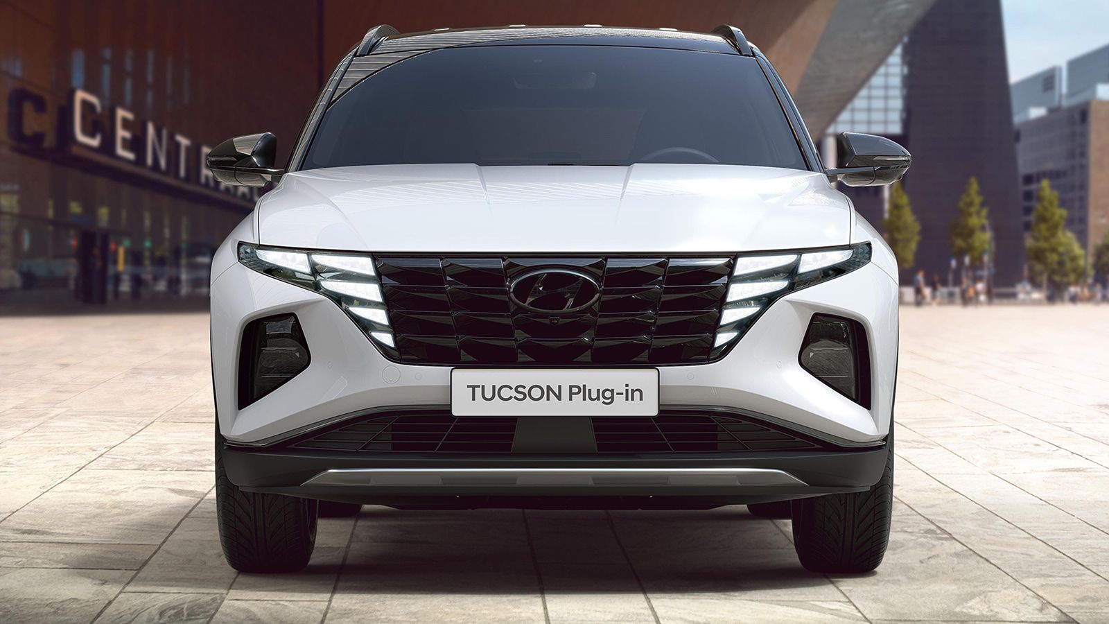 Hyundai TUCSON Plug-in Hybrid in Polar White front view