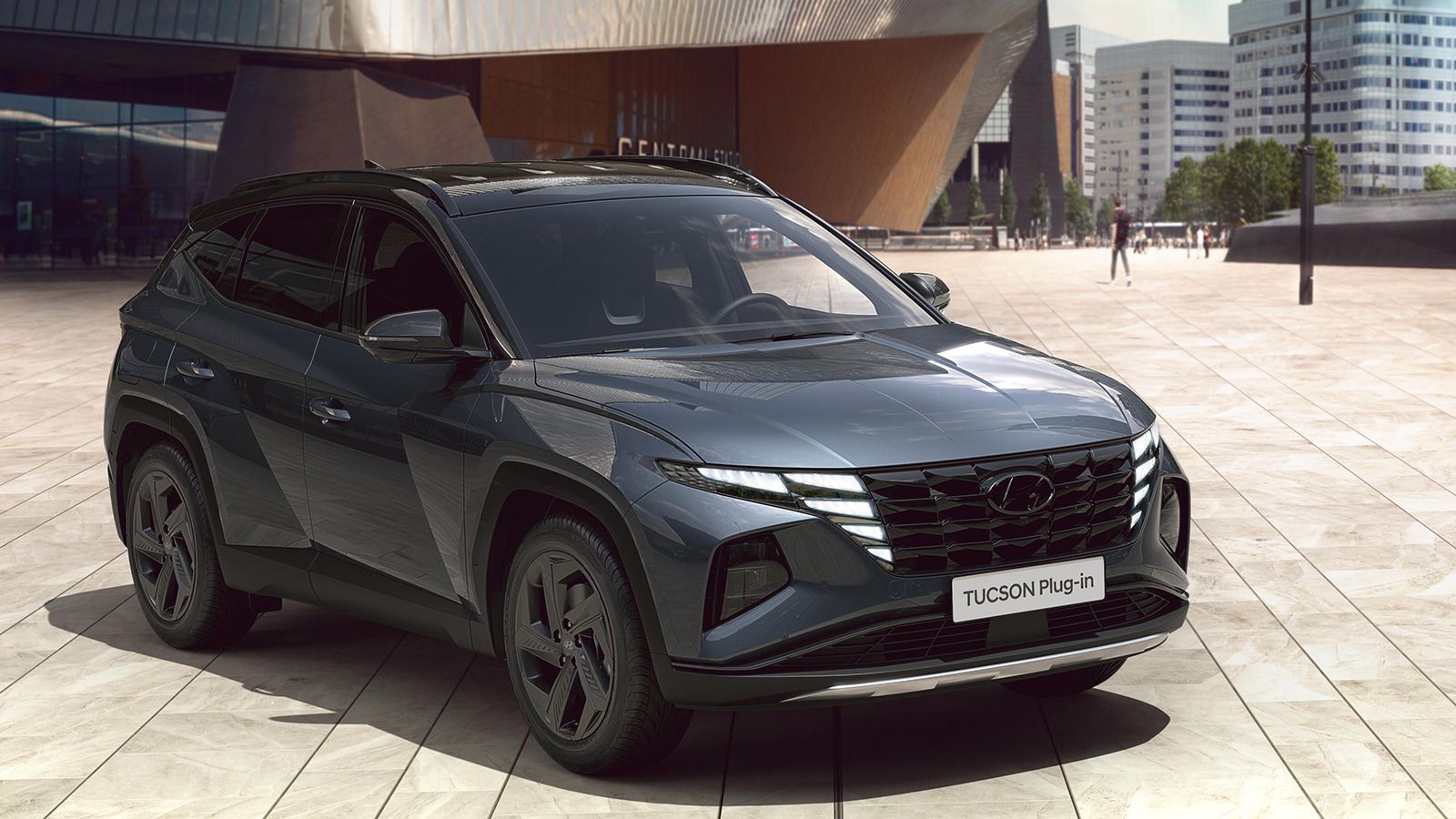 Hyundai TUCSON Plug-in Hybrid in Dark Teal Metallic from the front