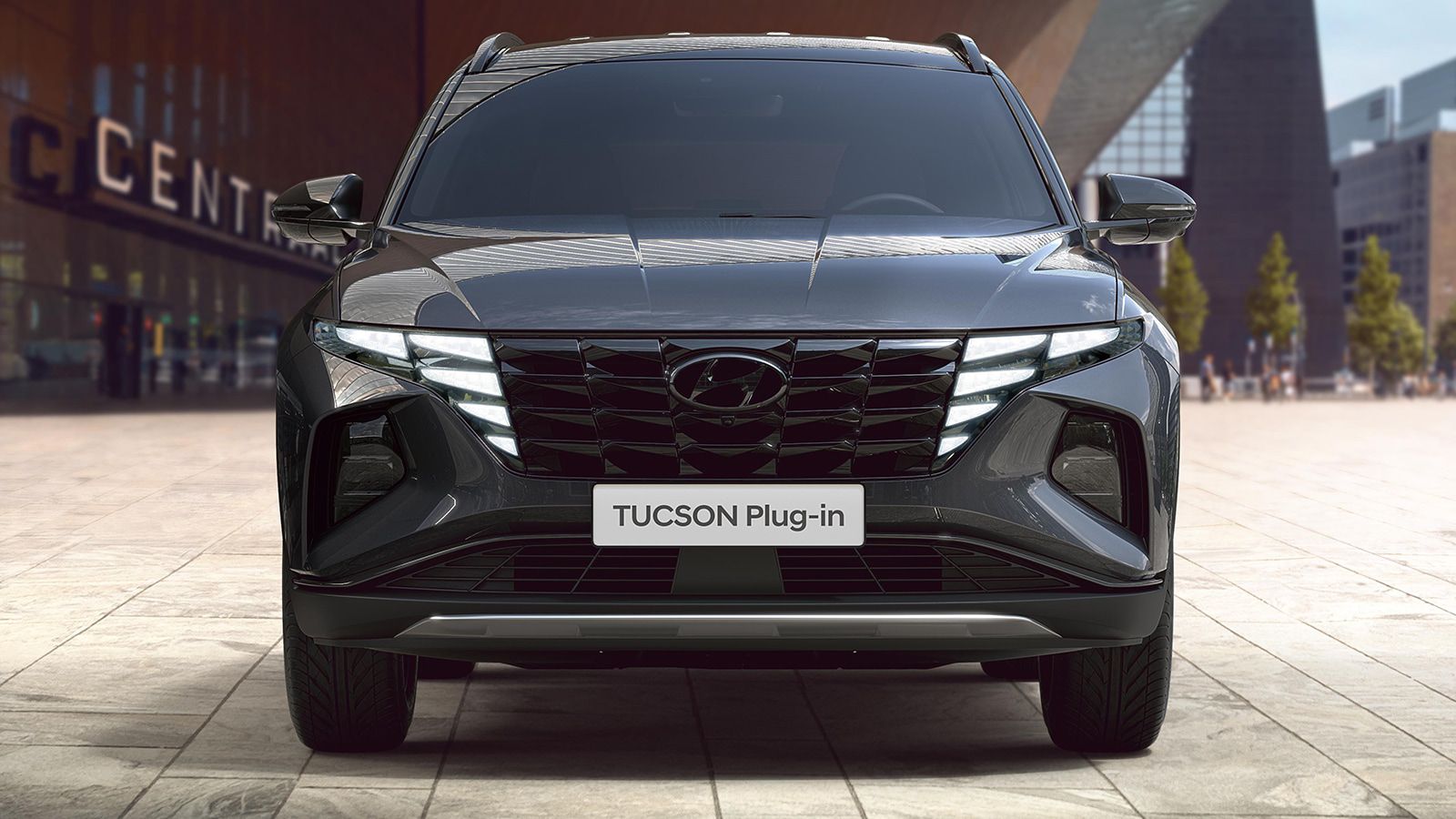Hyundai TUCSON Plug-in Hybrid in Dark Knight Gray Pearl front view