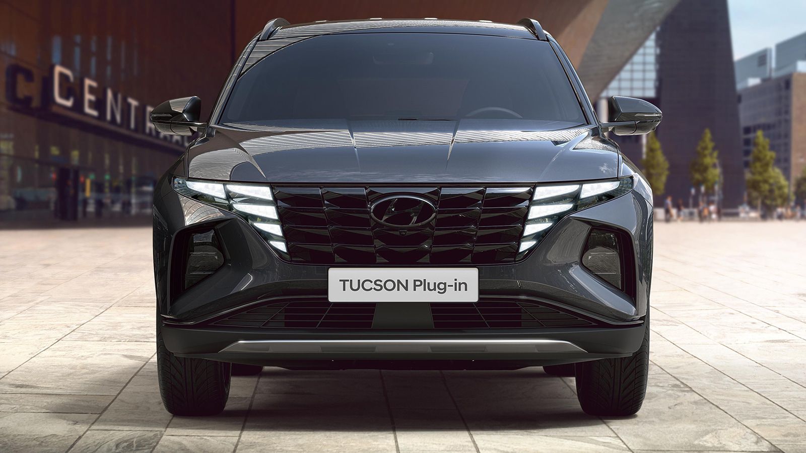 Hyundai TUCSON Plug-in Hybrid in Dark Knight Gray Pearl front view
