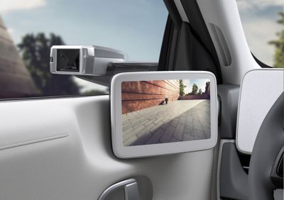 Hyundai IONIQ 5 med digitalt sidespeil og skjerm. Foto.