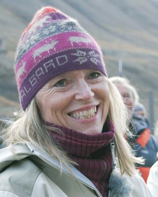 Hilde Fålun Strøm i Hearts in the Ic. Foto.