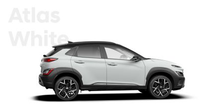 The new great variety of colour options of the new Hyundai Kona Hybrid: Atlas White.