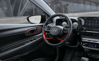 Rifiniture delle maniglie e del volante di Hyundai i20