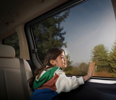 Hyundai STARIA finestrino con bambina