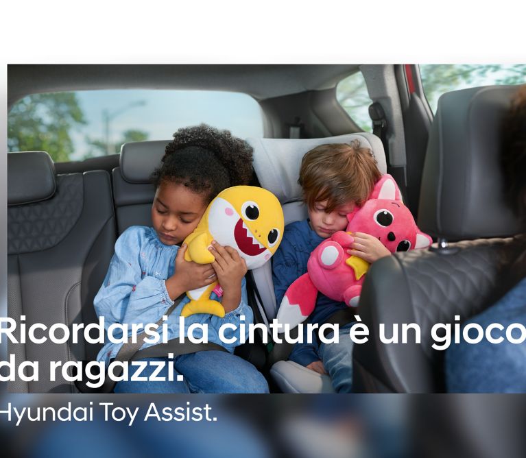 Hyundai lancia la campagna Toy Assist per rimarcare l'importanza delle cinture  di sicurezza anche sui sedili posteriori