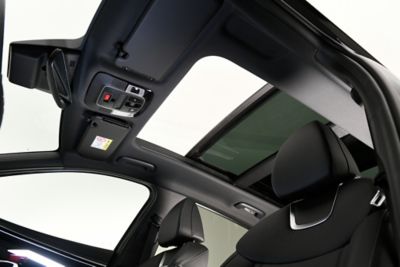 The all-new Hyundai Tucson Hybrid compact SUV's optional panorama sunroof.