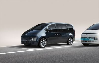 The Safe Exit Assist (SEA) in the all-new STARIA Van.