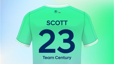 Maillot de la Team Century Hyundai de Jeremy Scott floqué du numéro 23.