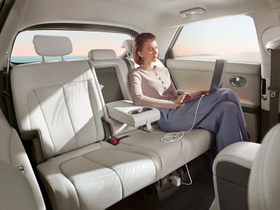 Carga todo con la tecnología Vehicle-to-Load del Hyundai IONIQ 5 Eléctrico.