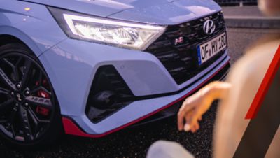 Closeup of the sporty frontside of the Hyundai i20 N.