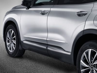 The Hyundai KONA LED door projectors with the KONA logo projected on the ground.