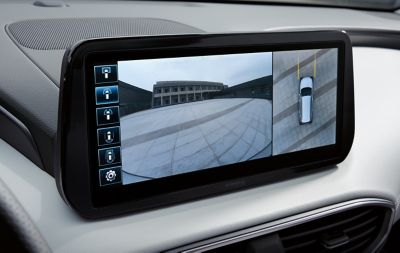 The surround view monitor in the Santa Fe 7 seat SUV.