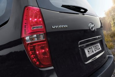 LED rear combination lamps of the Hyundai H-1.
