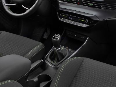 An image of the all-new Hyundai i20's intelligent manual transmission gear shifter.