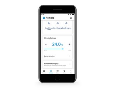 Smartphone con app Hyundai Bluelink aperta