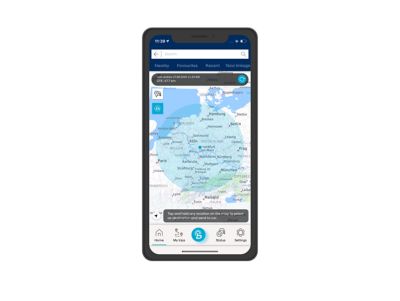 Widok ekranu smartfona z aplikacją Hyundai Bluelink® używaną do sprawdzenia zasięgu.