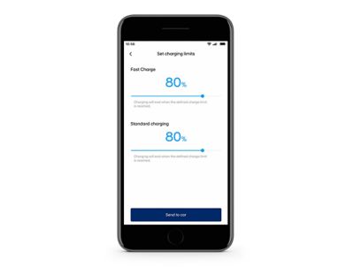 Ein Smartphone mit der Hyundai Bluelink-App zeigt die Einstellungen zum Lade-Limit.