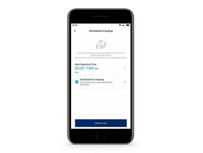 Ein Smartphone mit der Hyundai Bluelink-App zeigt die Einstellungen zum programmierten Aufladen.