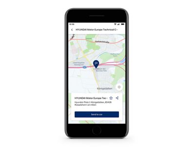 Smarttelefon med Bluelink-app: funksjonen send mål til bilen for Hyundai IONIQ 5. Foto.