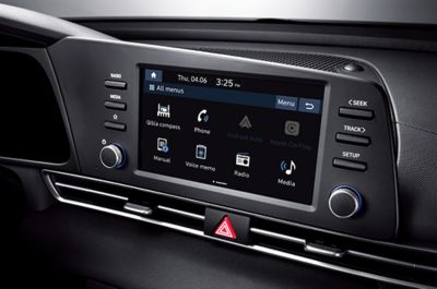 Nowy Hyundai Elantra – system audio 8” z dublowaniem funkcji smartfona.