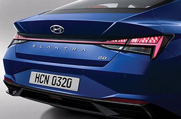 Nowy Hyundai Elantra – tylne lampy zespolone LED.