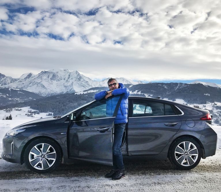 Vallée de l'Arve. La montagne, l'hybride et la voiture électrique