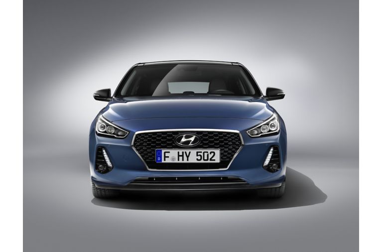 El Hyundai i30 se actualiza y gana en eficiencia, imagen exterior y  seguridad - Alicanteplaza
