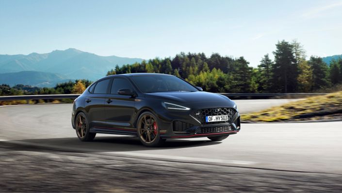 Win a Hyundai i30N Performance + £2,000