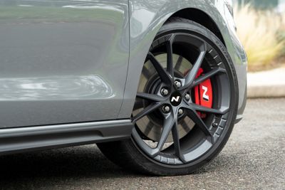 Lightweight 19" forged alloy wheels on the Hyundai i30 Fastback N