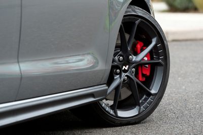 Forget 19" alloy wheels of the new Hyundai i30 Fastback N.