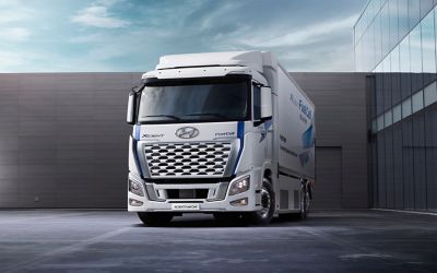 XCIENT Fuel Cell-vrachtwagen van Hyundai, vooraanzicht.