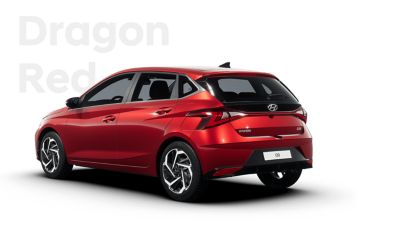 Extérieur de la Hyundai i20 en Dragon Red.