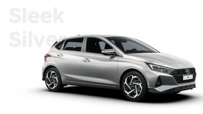 Vista lateral derecha del nuevo Hyundai i20, esquema de color Sleek Silver