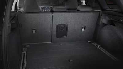 Kofferraum des Hyundai i30 Kombi mit Blick auf die Rückbank.