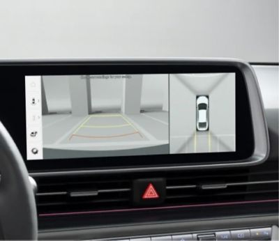 Surround view monitor of the Hyundai IONIQ 6 showing where to park a car. 