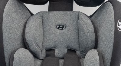 Detail na podporu hlavy autosedačky Premium Isofix