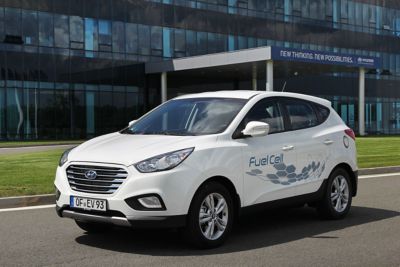 Hyundai introduceerde in 2014 de ix35 Fuel Cell, de eerste in serie geproduceerde brandstofcelauto op de markt