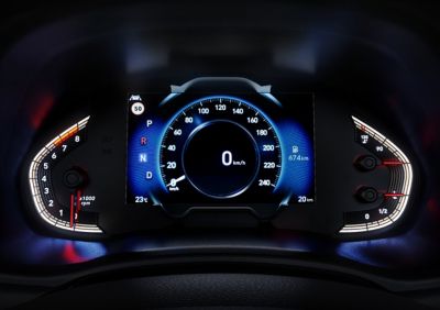 7" cluster of the Hyundai i30 Fastback with 3 drive modes.