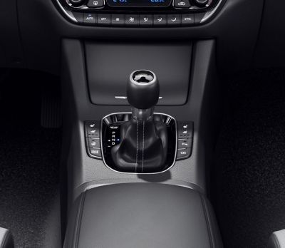 The 3-step controls of the heating and ventilation system of the new Hyundai i30 front seats.
