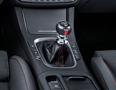Close-up of the gearshift in the Hyundai i30 N Line Wagon.